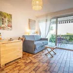 Les Louvans-6 By Interhome *